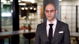 Pracownicy obsługi klienta mierzą się z falą hejtu. Branża chce zmiany standardów komunikacji